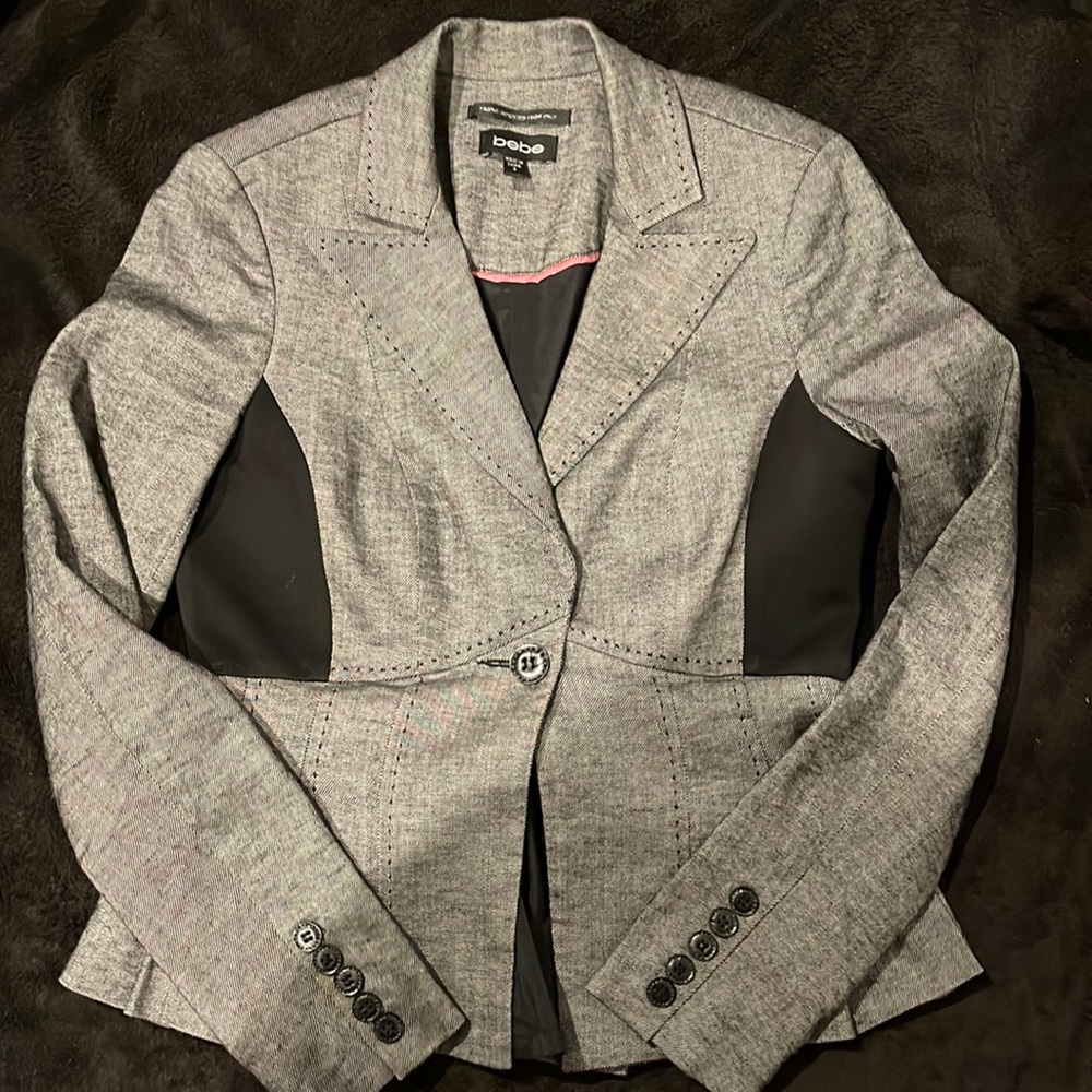 Bebe black and grey jacket, fitted at the waist, single button, pleats, size 6